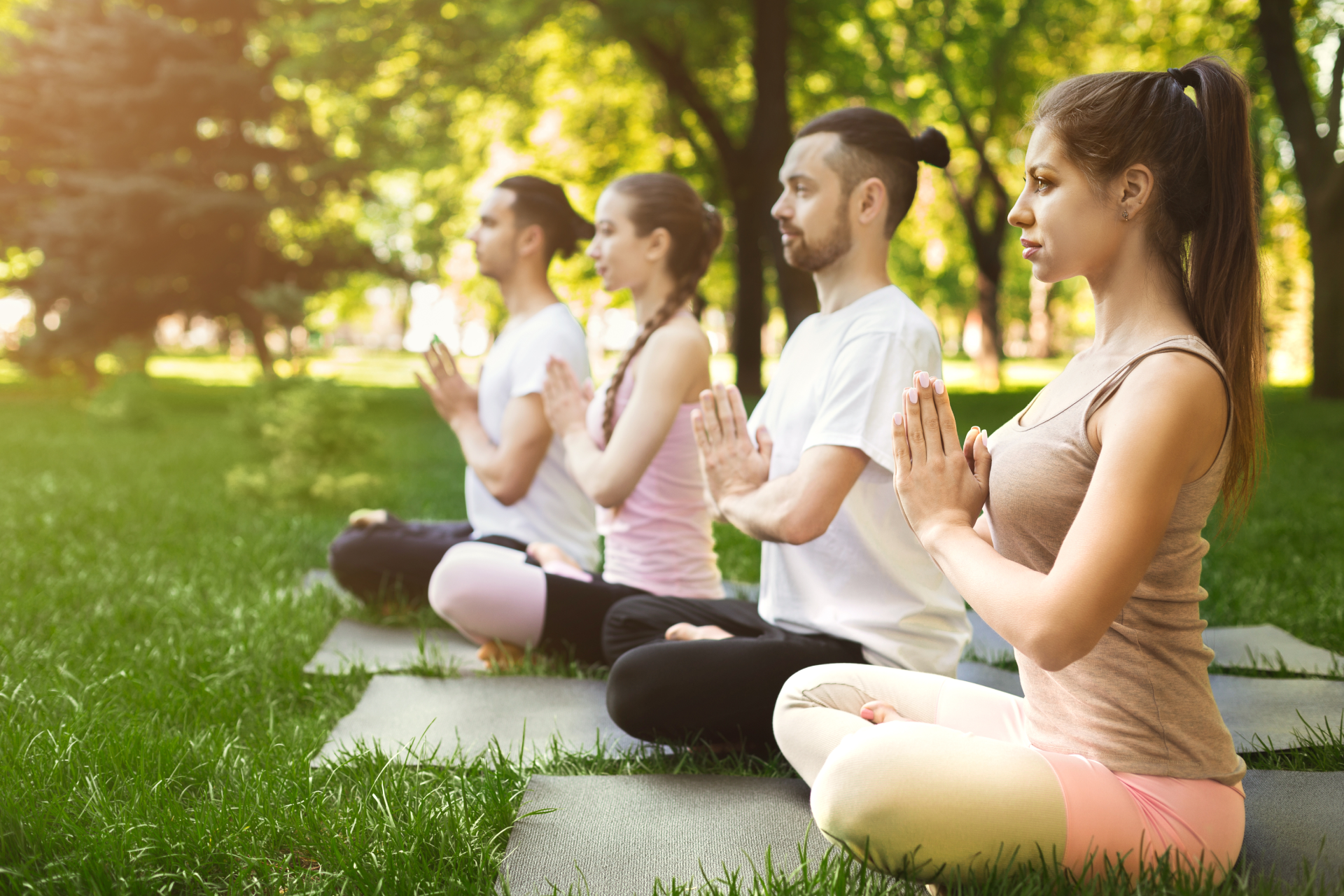 Yoga (classique et yoga du rire), Pilates, Qi Gong, Tai Chi